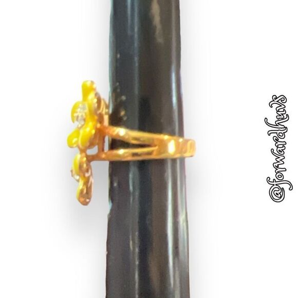 Bundle Sale 3 for $15 | Enamel Flower Ring | Rhinestones | Size 7 - Picture 9 of 11
